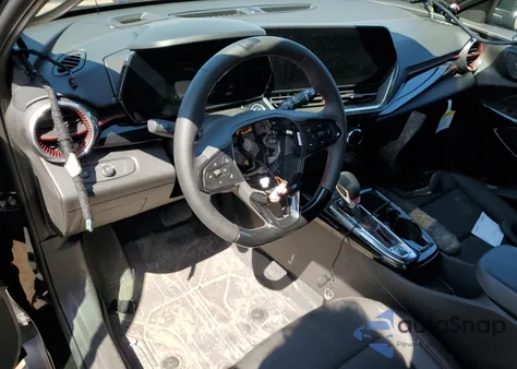 2025 Chevrolet Trax 2Rs z USA, uszkodzony, nr VIN KL77LJEP5SC090827